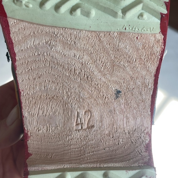 Falsterbo Tofflan Handmaid/Hand Painted Swedish Clogs - Picture 9 of 9